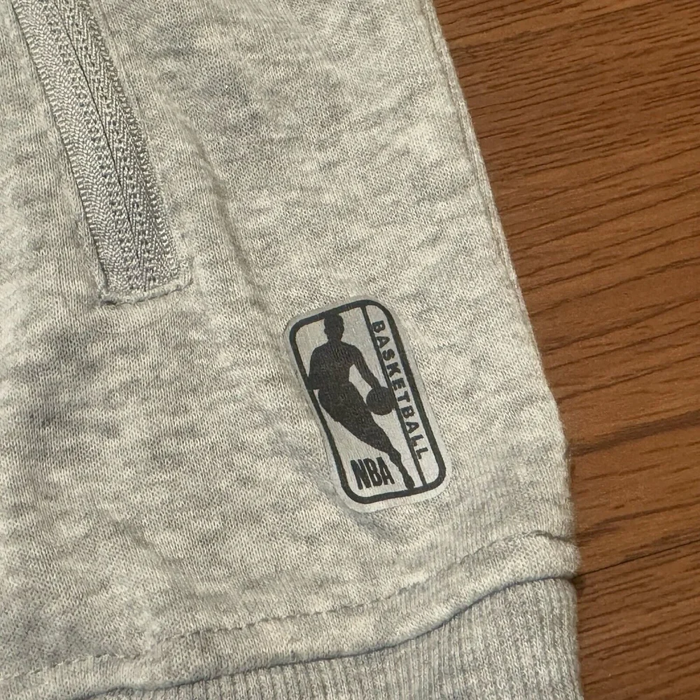 NBA Adult Gray Black Logo Hoodie Size:M Spell Out Basketball Mens